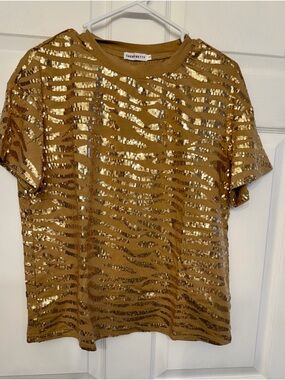 New Cherry Betty Gold Sequin Zebra Short Sleeve Top